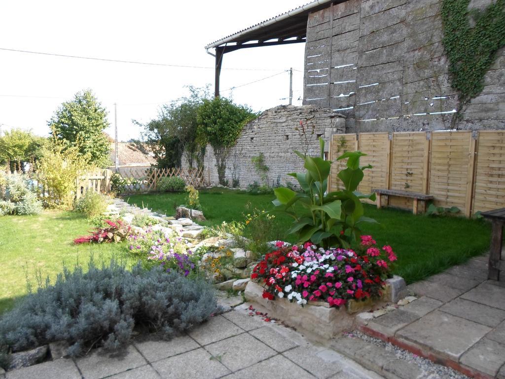 La Petite Maison Crezieres Oda fotoğraf